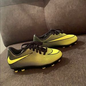 Kids Nike soccer cleats ⚽️